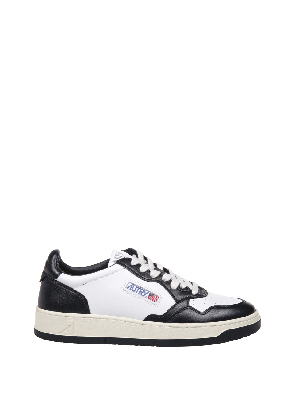 MEDALIST LOW SNEAKER